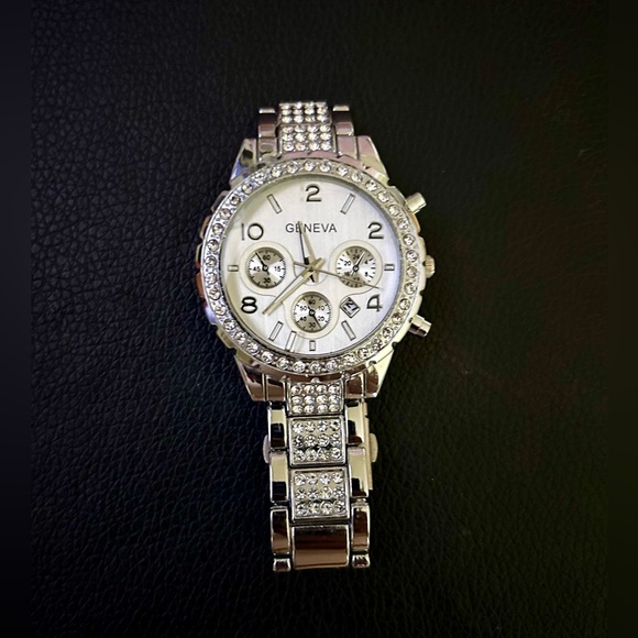 Ladies Geneva watch - Picture 5 of 8
